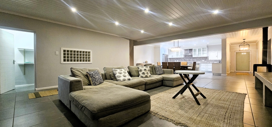 4 Bedroom Property for Sale in Myburgh Park Western Cape